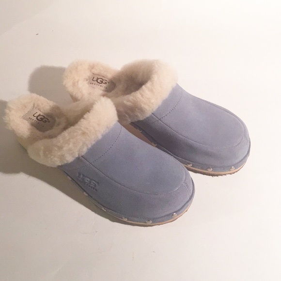 UGG Shoes - SOLD. Almost New Ugg Clog